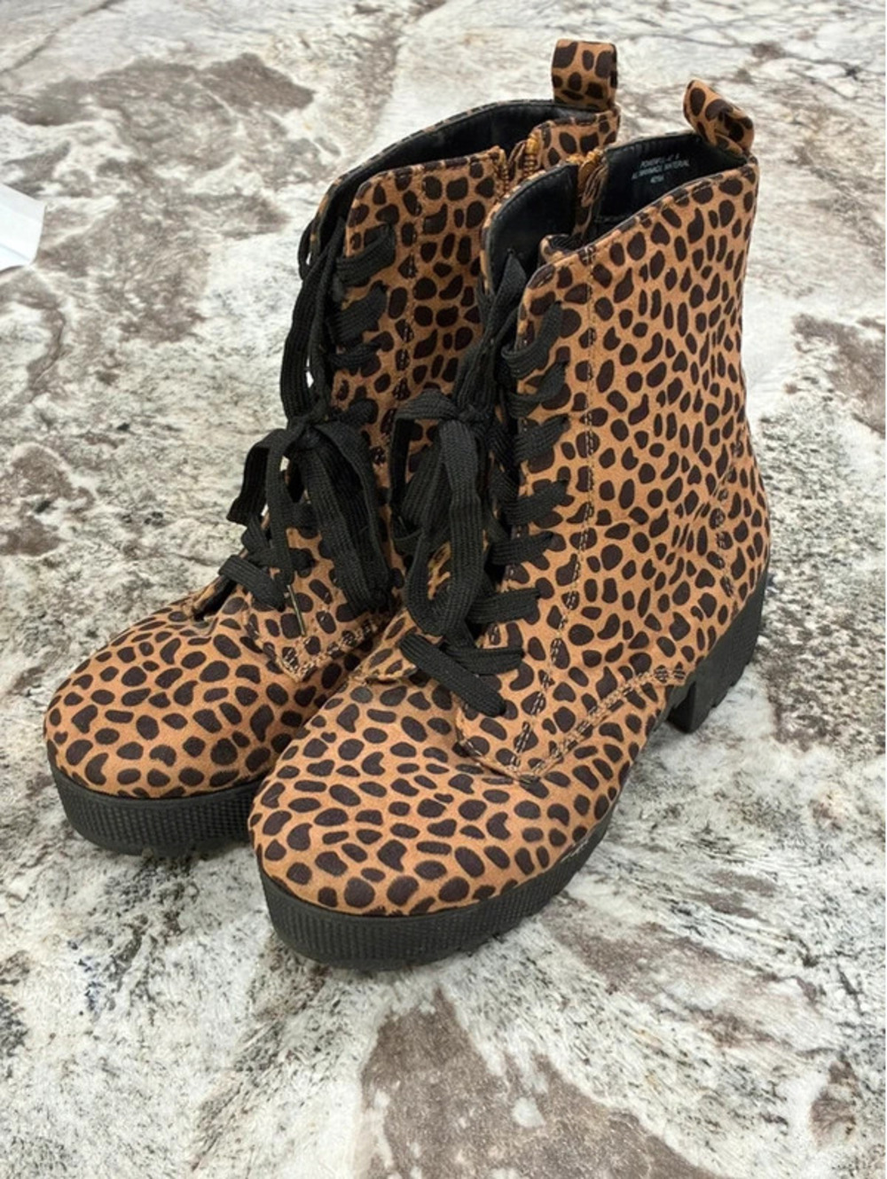 Bamboo leopard print ankle boots